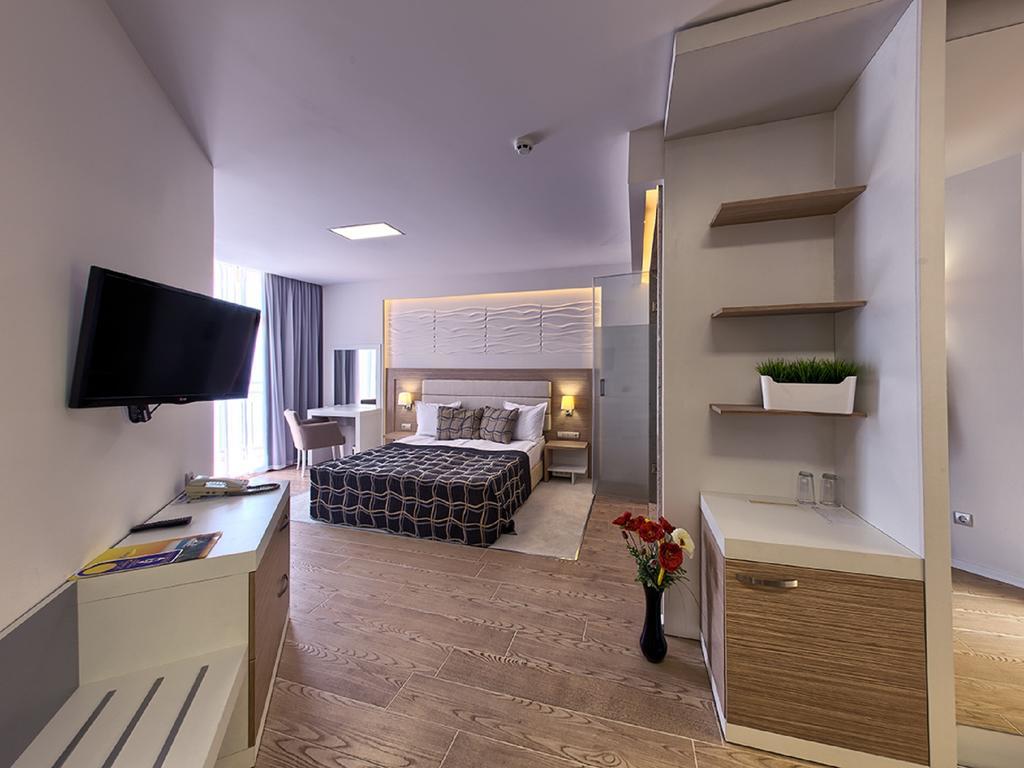 Luna Beach Hotel Golden Sands Exterior foto
