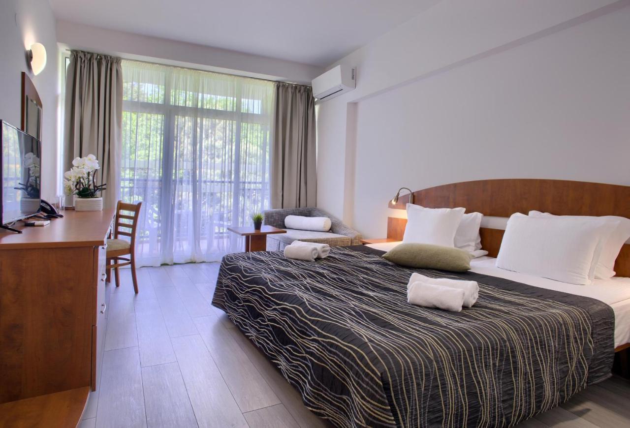 Luna Beach Hotel Golden Sands Exterior foto